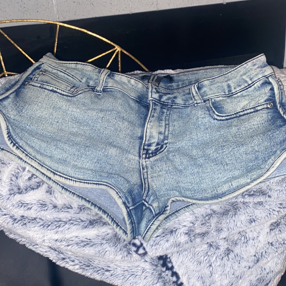 Forever 21 shorts light blue Jean material - Picture 1 of 6